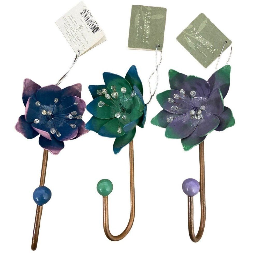 Midwest-CBK Water Lily metal wall hooks coat robes set of 3 Beach Tropical